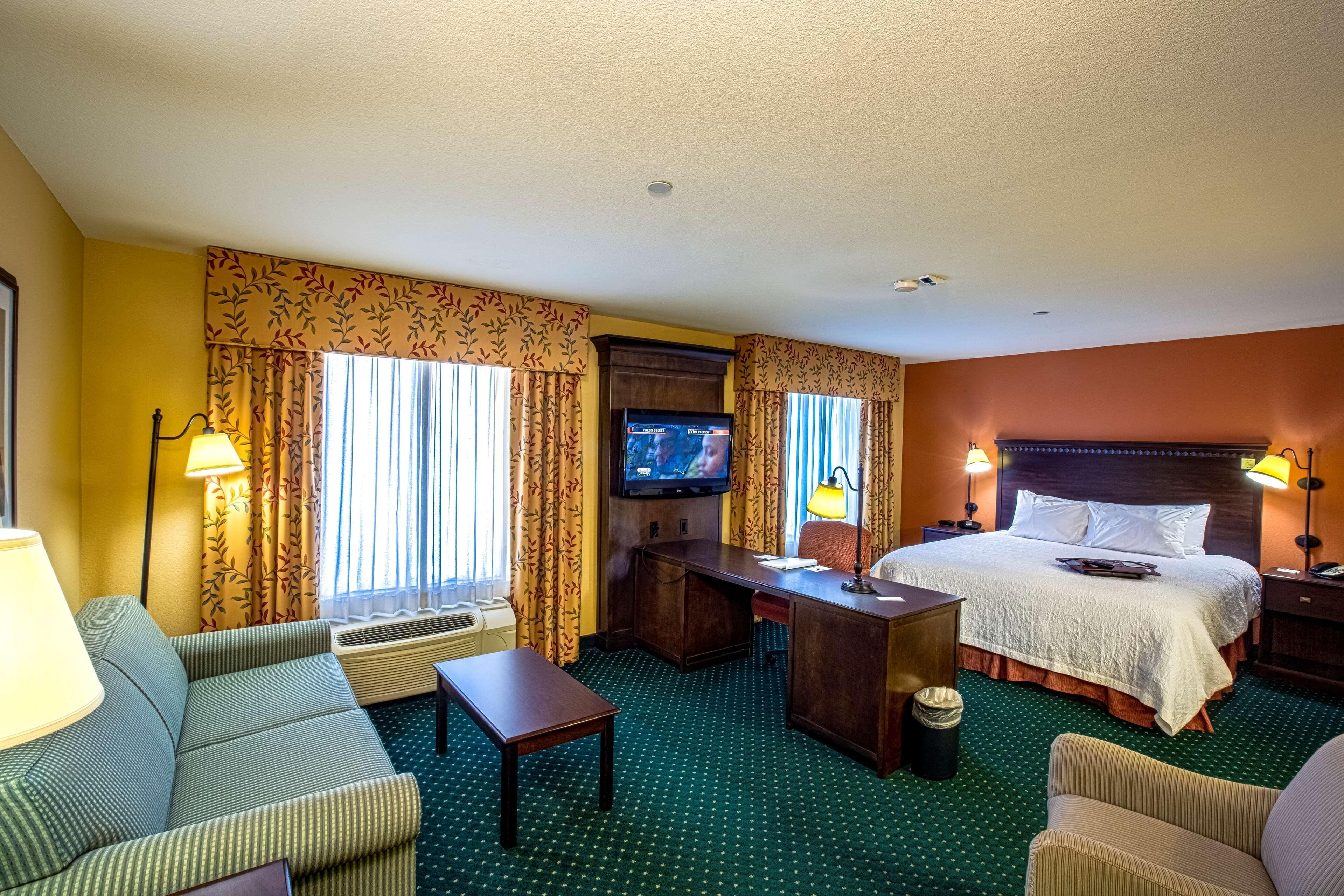 Hampton & Sacramento-elk Grove Laguna I-5 Hotel 3*
