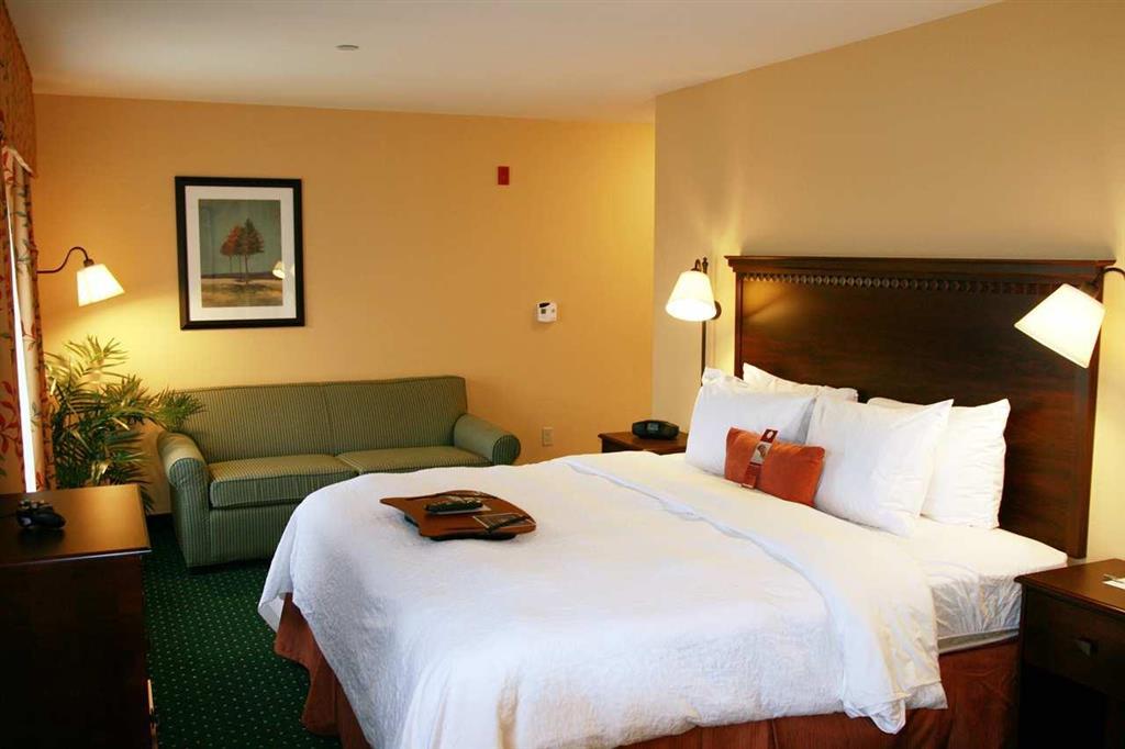 Hampton & Sacramento-elk Grove Laguna I-5 Hotel